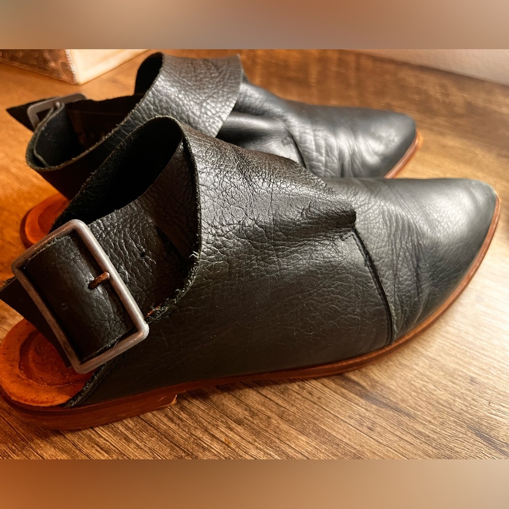Free People Black Leather Women's Shoes - Picture 5 of 7